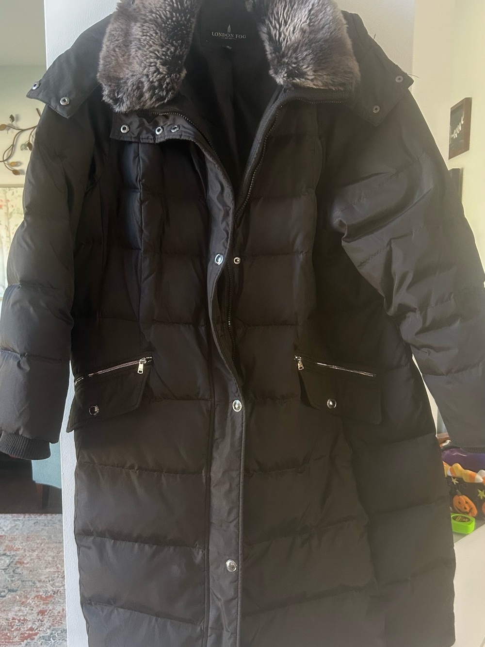 London Fog Women’s Black Down Coat Full Zip & Snap 2X Below Knee length